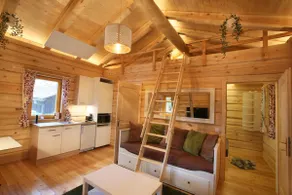 Chalet with heated hot tub + infrared sauna - Image 2