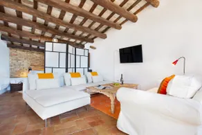Beaches+Countryside. Chic, Stone Townhome in Medieval Village,Air Conditioning! - Image 2