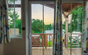 Beautiful SPA cottage facing the pond - Image 5