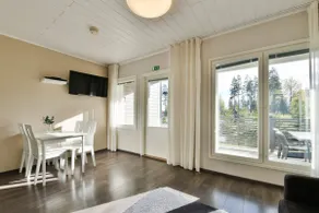 Four-bed studio with sauna and terrace - Image 2