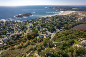 The Aerie. 2 King beds, AC, outdoor shower. Walk to 2 local beaches - Image 3