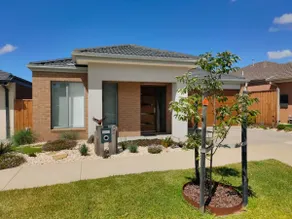 Modern house with open plan living - Image 2