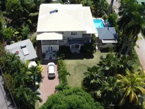 Royal Bay Villa and Apartment - Image 3