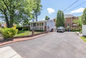 Cozy Retreat for 6 with free parking in Alexandria - Image 3