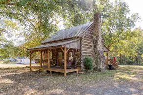 1800s Cabin on Holland Acres - Getaway or gather - Image 2