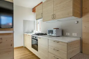 WoodenKey Asiago modern two-bedroom in the center - Image 3