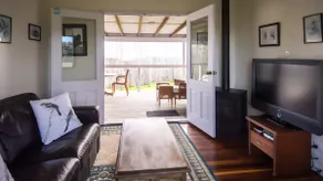 Farmgrove Cottage in Beechmont - Image 3