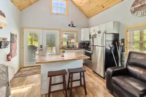 *Unique Wooded Cabin*4 beds 20 min from The Ark - Image 2