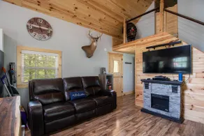 *Unique Wooded Cabin*4 beds 20 min from The Ark - Image 5
