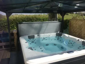 Private heated jacuzzi, plancha, air conditioning in the Basque Country - Image 2