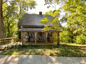 Luxus-Blockhütte und 70 Hektar am Douglas Lake - Image 2