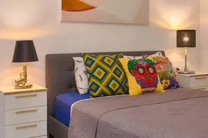 Stylish new luxury APT in downtown SD pool+gym! - Image 3