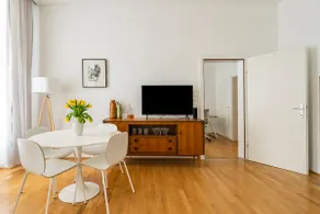 Charming Art Suite - Central Cosy Sunny - Image 2