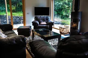 Loch & Mountain Views, Cinema, Aga - Image 3