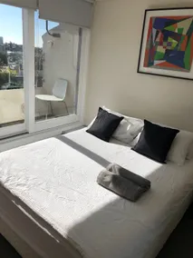 1 bedroom apartment in Paddington with beautiful view - Image 2