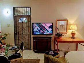 Smile Guava ♛ King Bed 1 BR APT AC Central Secure - Image 3