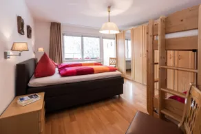 Spacious family apartment - pool & mountains - Image 4