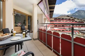 Spacious family apartment - pool & mountains - Image 3