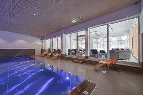Spacious family apartment - pool & mountains - Image 2