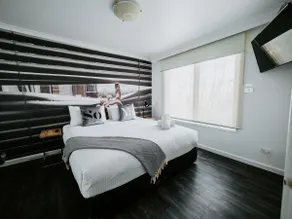 Executive Long-Stay | One-Bedroom Apartment - Image 2