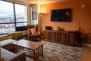 2 Bed/2 Bath Downtown Reno Mountain View Condo - Image 5