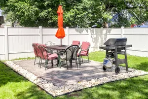 Cozy 3-Bed 2-Bath Condo | Parking and Laundry! - Image 5