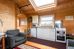 Peaceful log cabin nr Ross-on-Wye, Herefordshire - Image 3