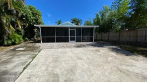 Stuart - Waterfront home on Manatee Pocket with boat slips available - Image 2