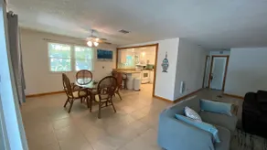 Stuart - Waterfront home on Manatee Pocket with boat slips available - Image 4