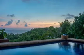 Stylish 2 Bedroom and 3 Level Villa W/Private Pool - Image 3