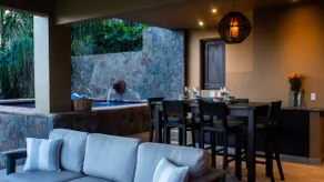 Stylish 2 Bedroom and 3 Level Villa W/Private Pool - Image 4