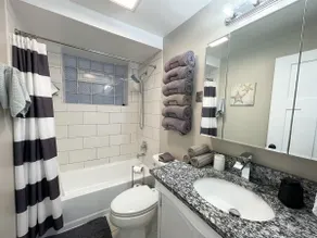 Beautiful & Cozy 2bd/1b Near O’Hare & Metra (MD-W) - Image 3