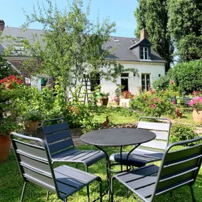 EXCEPTIONAL residence in the heart of the Châteaux - Image 2