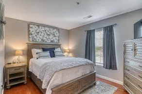 Lakefront Condo - Couples Retreat - Image 3
