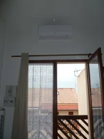T2 Mez 1st fl, air cond., pedestrian street 50 m from Port, Parking - Image 4