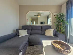 Lovely 2 bed apt overlooking golf - Image 3