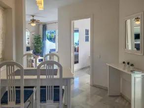 Lovely 2 bed apt overlooking golf - Image 5
