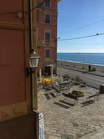 Varazze apartment 10 meters from the sea - Image 5