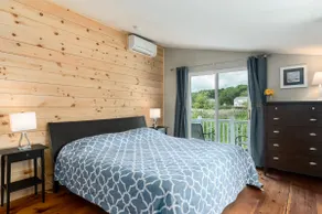 Beachside at GoodHarbor, King bed, fire pit, AC - Image 2