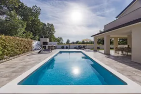 SPECIAL OFFER! NEW LUXURY APARTMENT with pool, fitness, outdoor bar&grill - Image 3