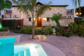 Art House Villa - Image 2