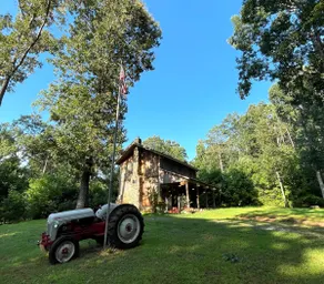 Romantic StackRock Cabin – An Exclusive, Centrally Located Retreat. - Image 2