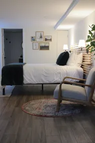 Cute One Bedroom Basement Studio - Image 4