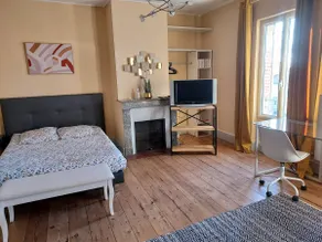 Apartment in a well-located house - Image 4