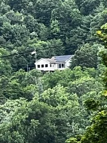 Little Mountain Getaway - Image 2