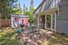 Renovated 1912 Home 2B/2B w/King&Queen fenced yard - Image 4