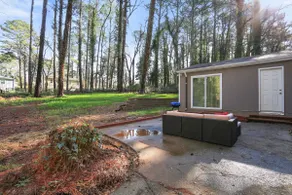 Doraville spacious home convenient to ATL - Image 5
