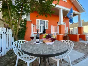 Algiers Point Home | Chic Outdoor Lounge Patio - Image 2