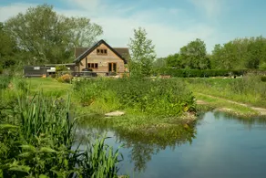 Crestyl Cottage riverside barn for 2 with hot tub - Image 3