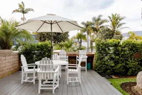 Cute condo Steps to sand w/ priv. bar, yard & deck - Image 3